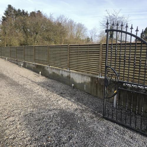 Jardisart - Pose de clôtures et palissades végétales ou minérales