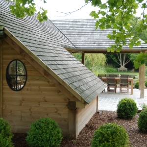 Carport / abri à deux versants